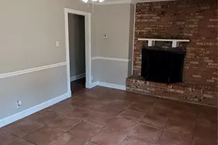 725 Willow St, Hurst, TX 76053 - Photo 8
