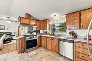 934 Elm Grove Rd, Valley View, TX 76272 - Photo 14