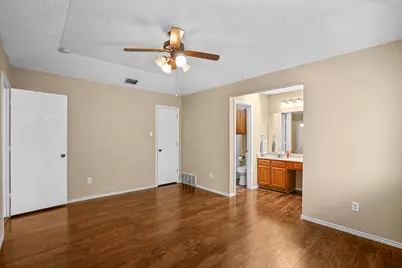 2134 Reverchon Drive, Arlington, TX 76017 - Photo 14