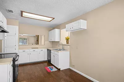 2134 Reverchon Drive, Arlington, TX 76017 - Photo 8
