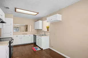 2134 Reverchon Dr, Arlington, TX 76017 - Photo 8
