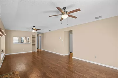 2134 Reverchon Drive, Arlington, TX 76017 - Photo 6