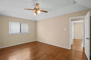 2134 Reverchon Dr, Arlington, TX 76017 - Photo 12