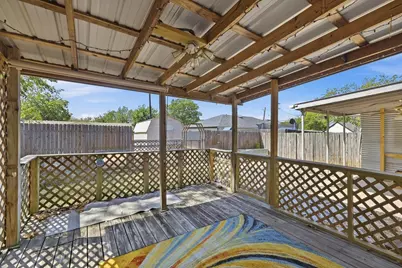 309 Elm Street, Whitesboro, TX 76273 - Photo 8