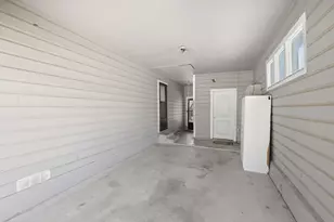 309 Elm St, Whitesboro, TX 76273 - Photo 10