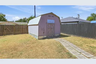 309 Elm Street, Whitesboro, TX 76273 - Photo 32