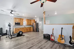 100 Shadle Ridge Ct, Poolville, TX 76487 - Photo 32