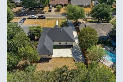 507 Staffordshire Drive, Irving, TX 75061 - Photo 4