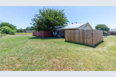 201 & 203 Bluebonnet Drive, Winters, TX 79567 - Photo 36