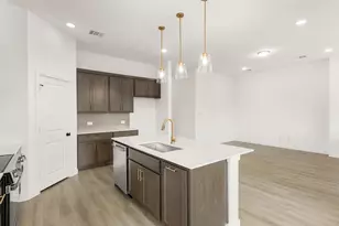 629 Tyronza Dr, Justin, TX 76247 - Photo 6