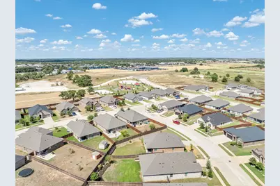 1840 Ruffian Road, Granbury, TX 76049 - Photo 32