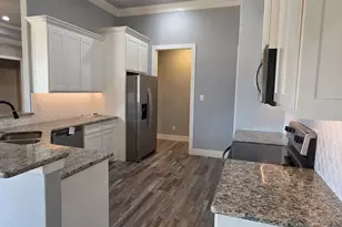906 Stone Mdw Dr, Mabank, TX 75147 - Photo 4
