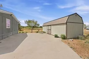 866 Old Church Rd, Waxahachie, TX 75165 - Photo 2