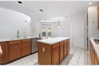 321 Andre Drive, Irving, TX 75063 - Photo 18