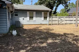 1101 W Chambers St, Cleburne, TX 76033 - Photo 10