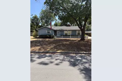 1101 W Chambers Street, Cleburne, TX 76033 - Photo 4