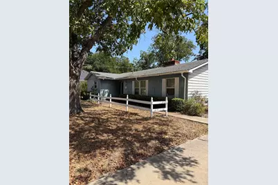 1101 W Chambers Street, Cleburne, TX 76033 - Photo 6