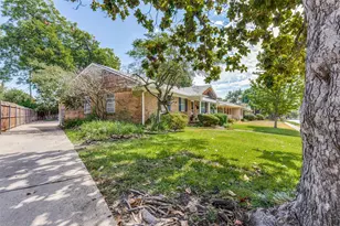 8636 San Souci Dr, Dallas, TX 75238 - Photo 2
