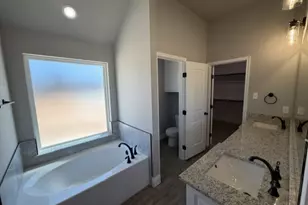 924 Eagles Way, Springtown, TX 76082 - Photo 14