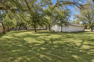 8912 S Hickory Rd, Krum, TX 76249 - Photo 30