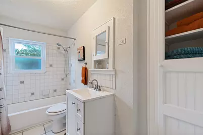 2732 Ivandell Avenue, Dallas, TX 75211 - Photo 16