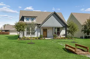 208 W 6th St, Justin, TX 76247 - Photo 2