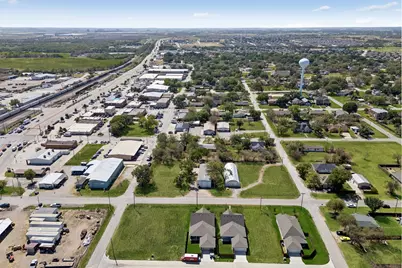 208 W 6th Street, Justin, TX 76247 - Photo 24