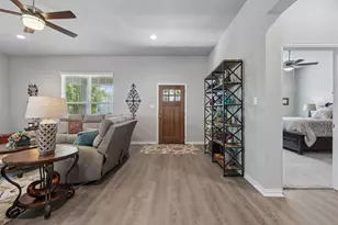 208 W 6th St, Justin, TX 76247 - Photo 6