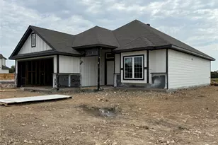 118 Jenjira Wy, McGregor, TX 76657 - Photo 2