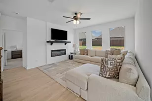 412 Wabash Dr, Waxahachie, TX 75167 - Photo 2