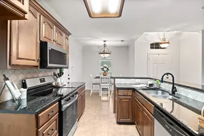 903 E Burnett Street, Ennis, TX 75119 - Photo 10