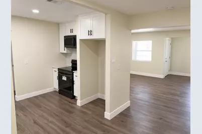 1205 Oak Street, Grand Prairie, TX 75050 - Photo 8