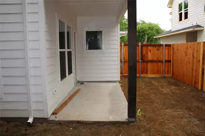 810 Dover, Pilot Point, TX 76258 - Photo 2