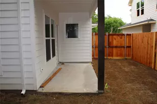 810 Dover, Pilot Point, TX 76258 - Photo 2