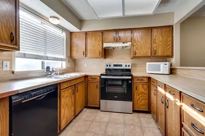 613 Hunters Glen Street, Lewisville, TX 75067 - Photo 8