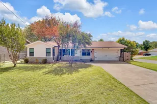 5400 Meadowbrook Dr, Fort Worth, TX 76112 - Photo 1