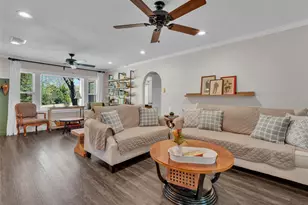 5400 Meadowbrook Dr, Fort Worth, TX 76112 - Photo 2