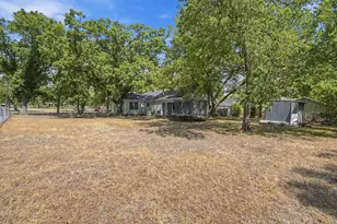 703 W Milam St, Ennis, TX 75119 - Photo 28
