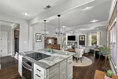 300 W College Street, Grapevine, TX 76051 - Photo 16