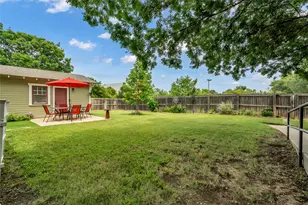 300 W College St, Grapevine, TX 76051 - Photo 34