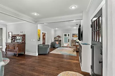 300 W College Street, Grapevine, TX 76051 - Photo 6