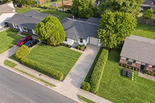 2352 Talco Dr, Dallas, TX 75241 - Photo 2