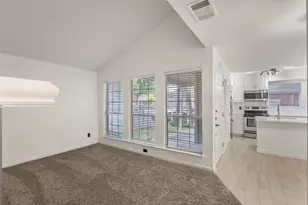 1424 Meadowood Village Dr, Fort Worth, TX 76120 - Photo 6