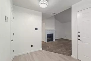 1424 Meadowood Village Dr, Fort Worth, TX 76120 - Photo 2