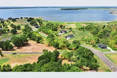 703 Clubview Drive, Mabank, TX 75143 - Photo 6