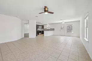 908 Blackberry Trail, Fort Worth, TX 76120 - Photo 4
