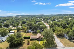 1314 W 9th St, Clifton, TX 76634 - Photo 26