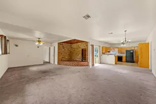 1314 W 9th St, Clifton, TX 76634 - Photo 4