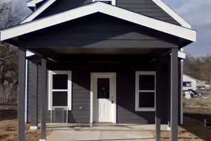 114 E Oak St, Whitewright, TX 75491 - Photo 1