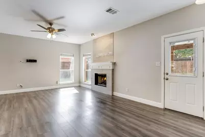 908 Dallas Lane, Lewisville, TX 75067 - Photo 18